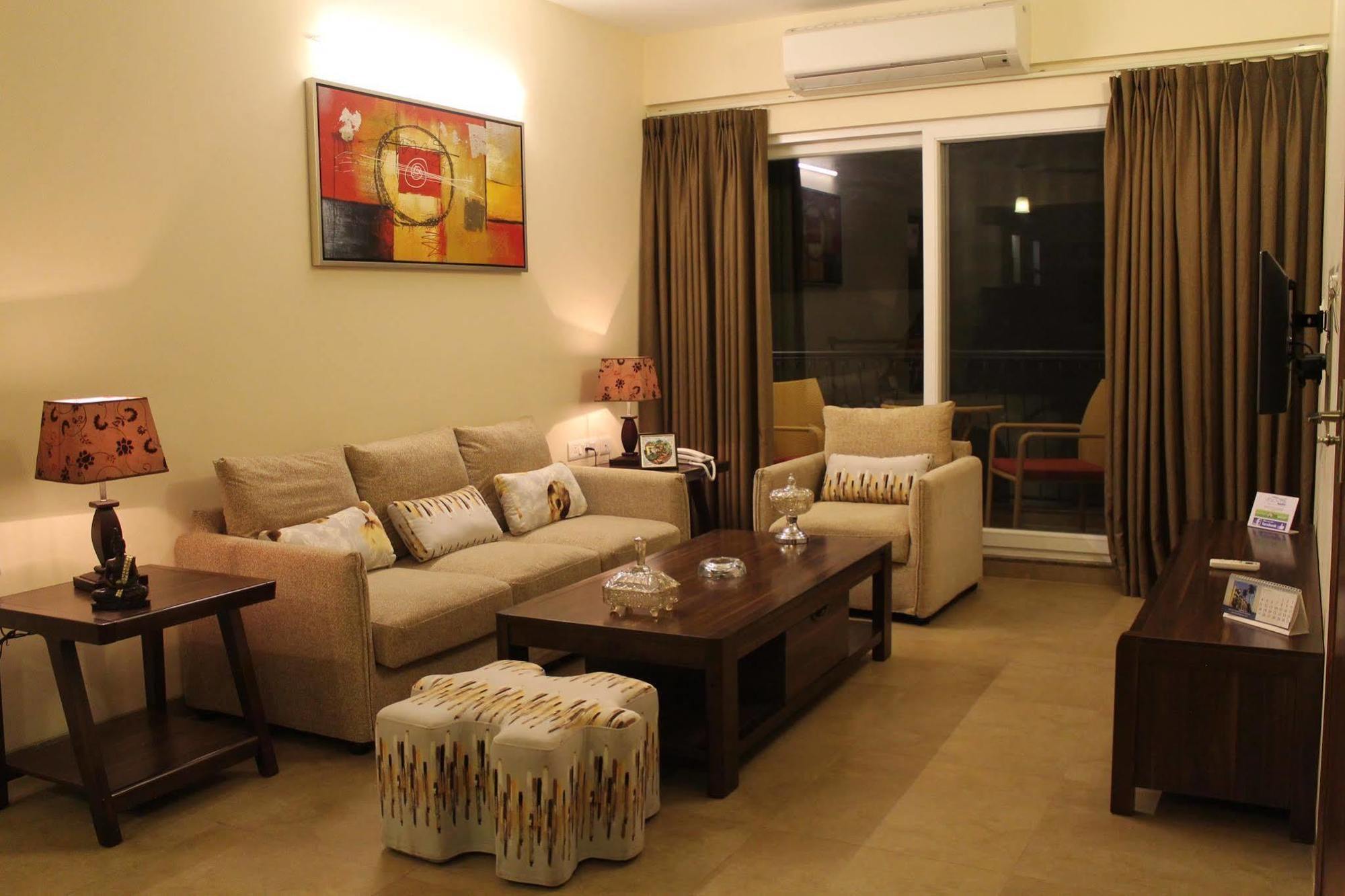 Veera Strand Park Serviced Apartments Калангут Экстерьер фото